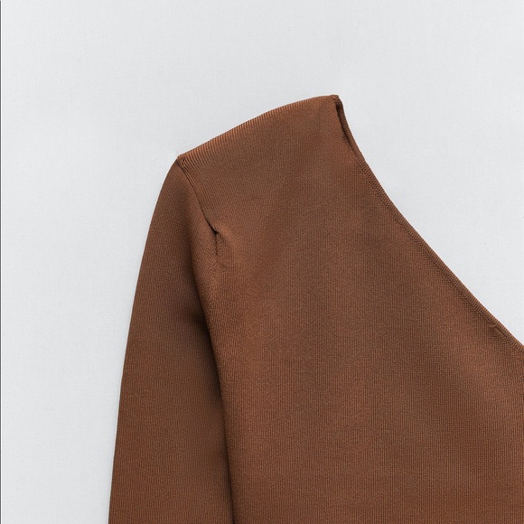 ZARA CUT OUT KNIT TOP - Picture 2 of 5